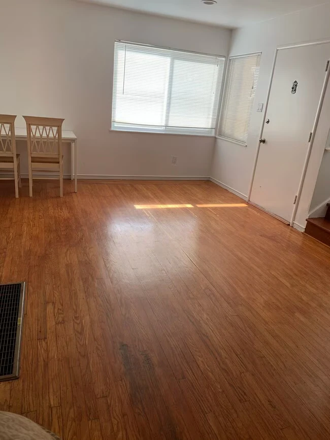 5728 Alameda Ave Richmond, CA 94804 photo 5