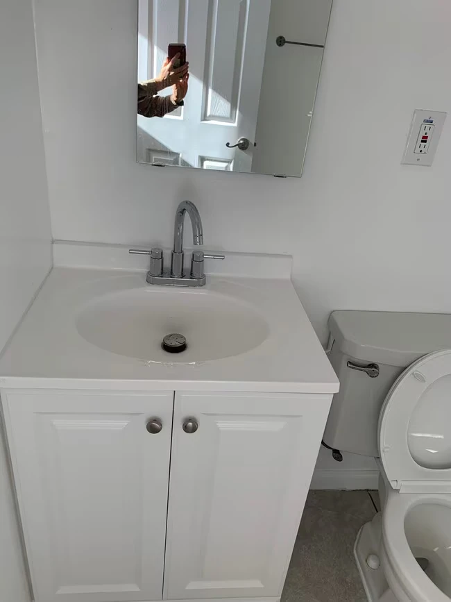 5728 Alameda Ave Richmond, CA 94804 photo 2