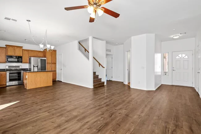 15828 N 73rd Ln Peoria, AZ 85382 photo 4
