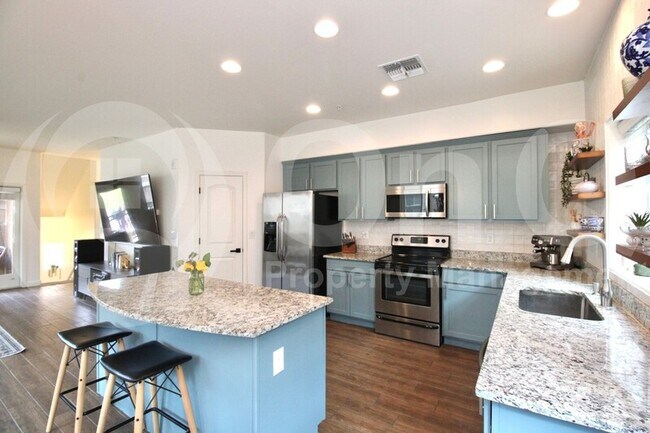 240 W Juniper Ave Gilbert, AZ 85234 photo 3