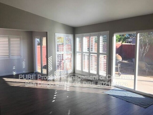 321 Dahlia Ave Imperial Beach, CA 91932