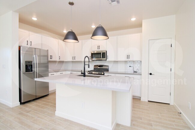 22090 N Belt Dr Maricopa, AZ 85138 photo 2
