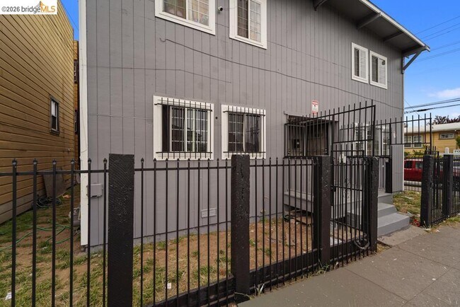 400 Bissell Ave Richmond, CA 94801 photo 4