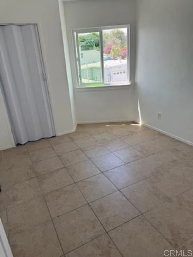 3670 Ocean View Blvd San Diego, CA 92113 photo 5
