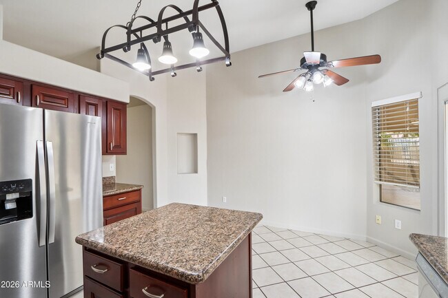 8834 W Jennifer Rose Ct Peoria, AZ 85345 photo 4
