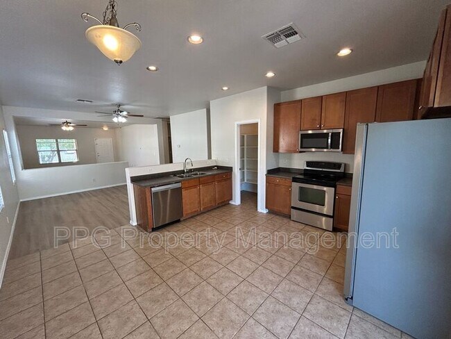 11571 N 153rd Dr Surprise, AZ 85379 photo 4