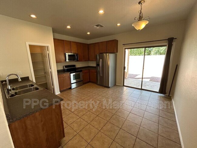 11571 N 153rd Dr Surprise, AZ 85379 photo 3