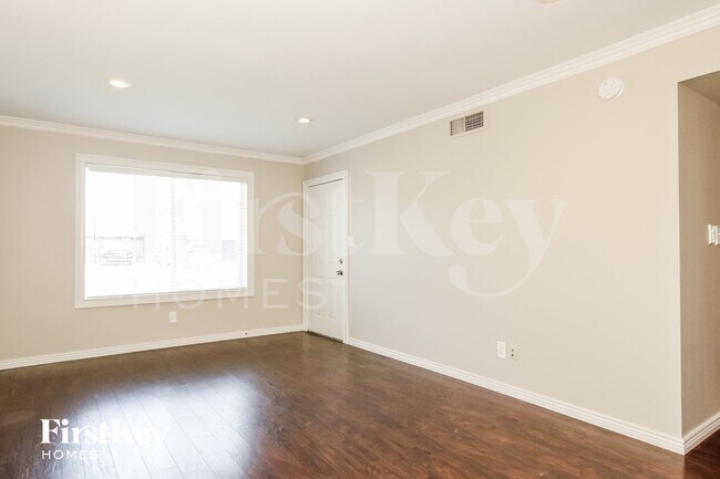 18630 N 17th Ave Phoenix, AZ 85027 photo 4