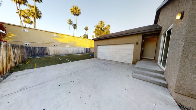 4831 Art St San Diego, CA 92115 photo 4