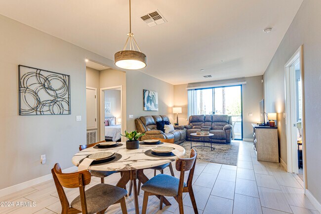 2511 W Queen Creek Rd Chandler, AZ 85248 photo 3