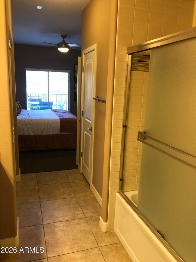 5450 E Deer Valley Dr Phoenix, AZ 85054 photo 5