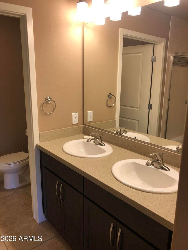 5450 E Deer Valley Dr Phoenix, AZ 85054 photo 4
