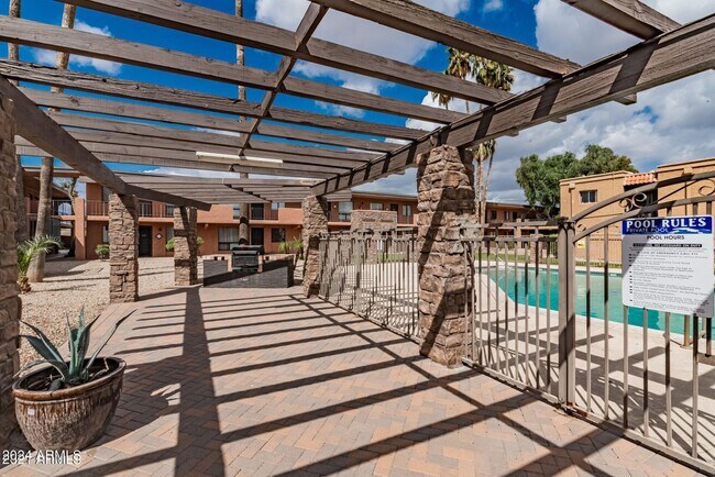 7110 E Continental Dr Scottsdale, AZ 85257 photo 3