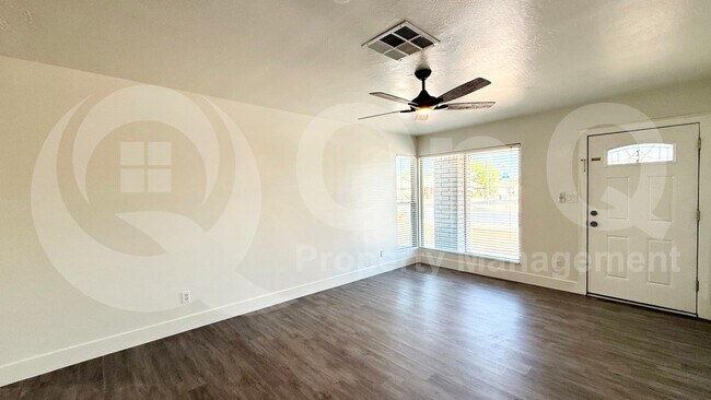 962 E Hackamore St Mesa, AZ 85203 photo 3