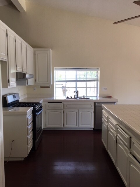 369 Via Metates Oceanside, CA 92057 photo 5