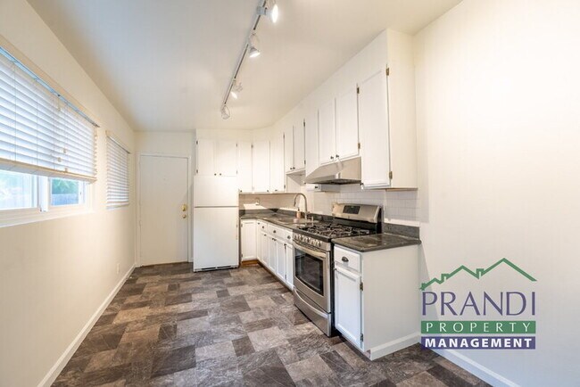 2074 Fifth Ave San Rafael, CA 94901 photo 5