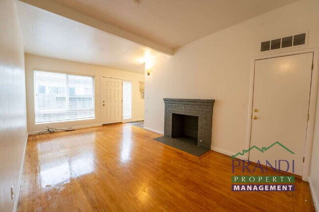 2074 Fifth Ave San Rafael, CA 94901 photo 3