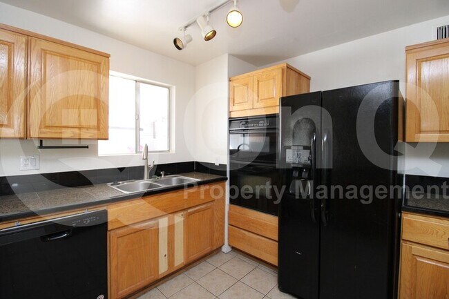 1351 W 14th St Tempe, AZ 85281 photo 3