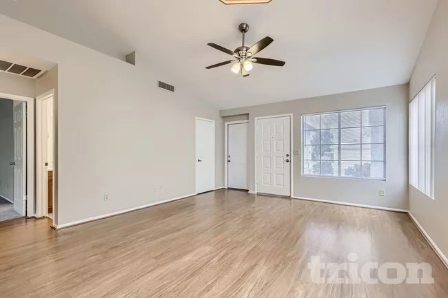 1705 E Carter Rd Phoenix, AZ 85042 photo 2