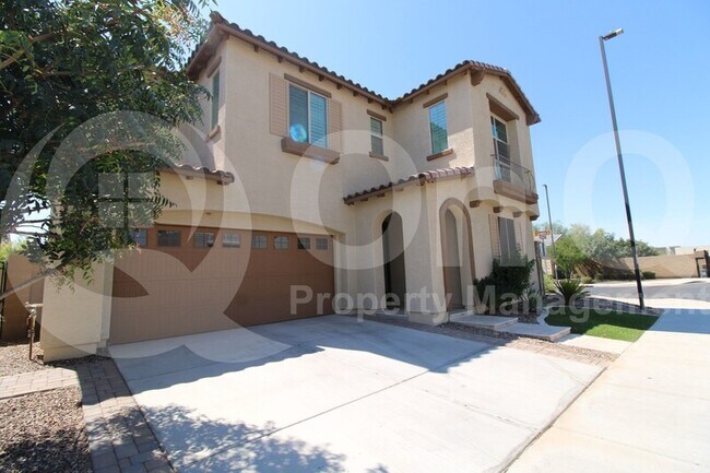 211 E Wisteria Dr Chandler, AZ 85286 photo 3