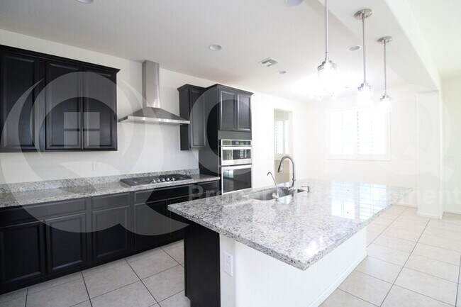 211 E Wisteria Dr Chandler, AZ 85286 photo 5