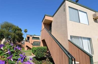 8733 Lake Murray Blvd San Diego, CA 92119 photo 2