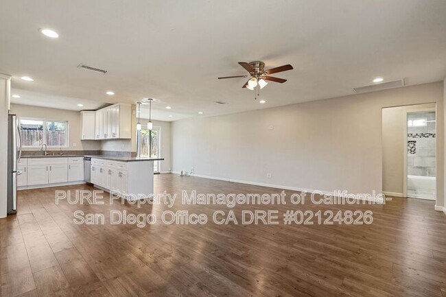 8820 Ellenwood Cir Spring Valley, CA 91977 photo 3