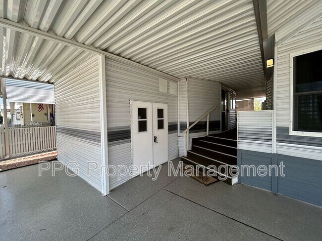 17200 W Bell Rd Surprise, AZ 85374 photo 3