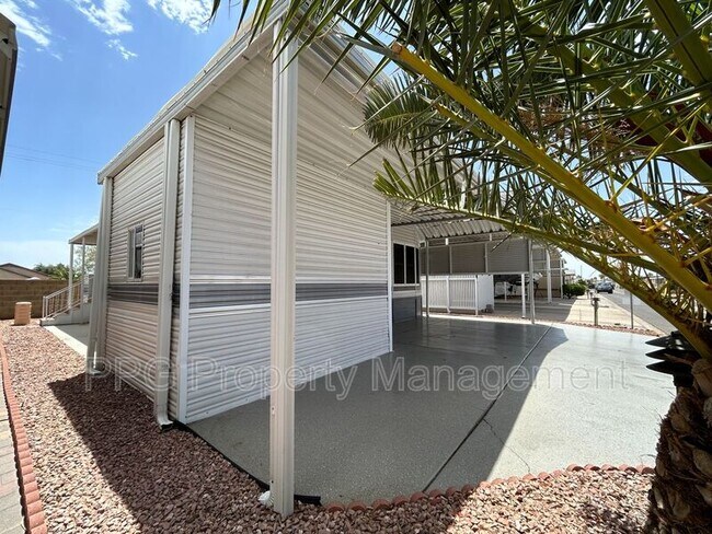 17200 W Bell Rd Surprise, AZ 85374 photo 2