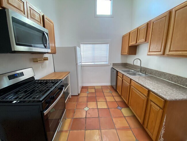 3207 42nd St San Diego, CA 92105 photo 2