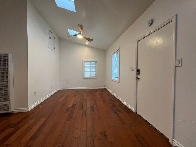 3207 42nd St San Diego, CA 92105 photo 5