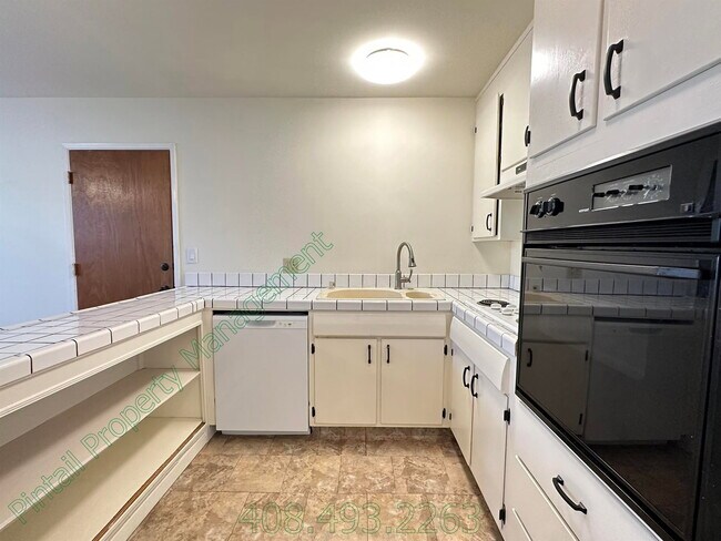 965 Amstutz Dr photo 5