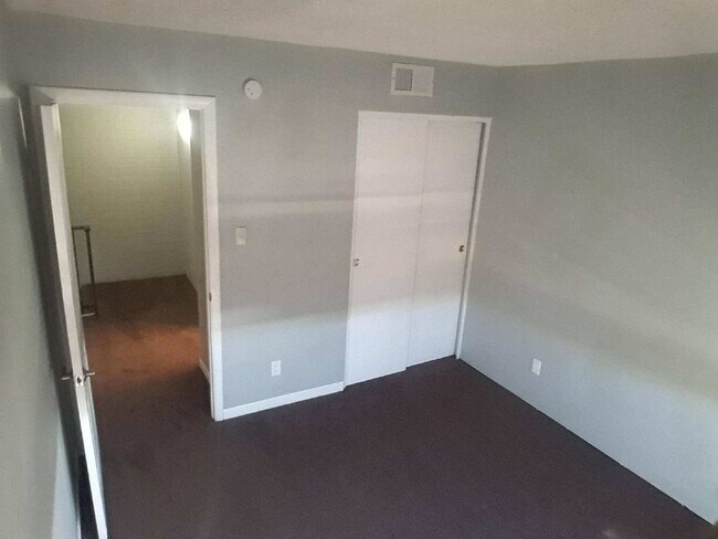 4617 E Jones Ave Phoenix, AZ 85040 photo 5