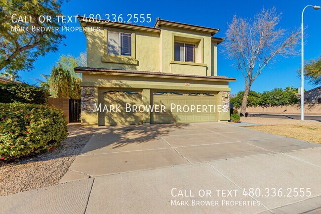 1462 W Roadrunner Dr photo 2
