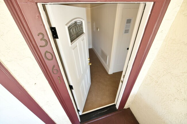 3061-3061 Adeline St Berkeley, CA 94703 photo 2