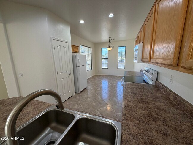 3430 E Packard Dr photo 3