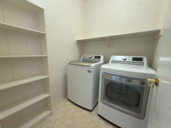 1364 W Musket Way Chandler, AZ 85286 photo 3