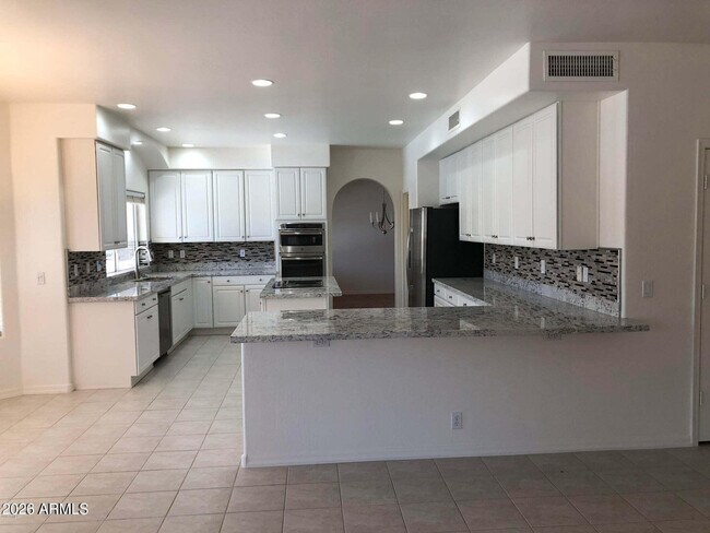3169 E Desert Flower Ln photo 5