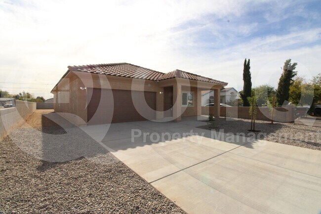 361 W Hess Ave Coolidge, AZ 85128 photo 2