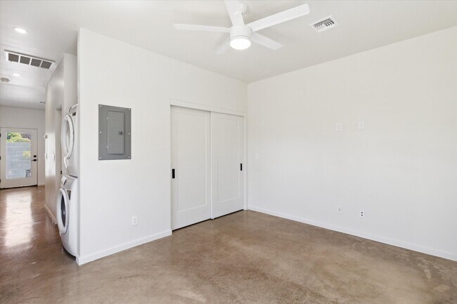 1507 W Keim Dr photo 4