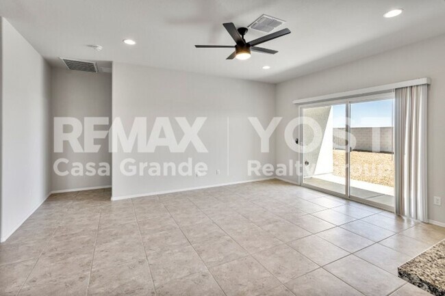 1043 W Falls Canyon Dr Casa Grande, AZ 85122 photo 3