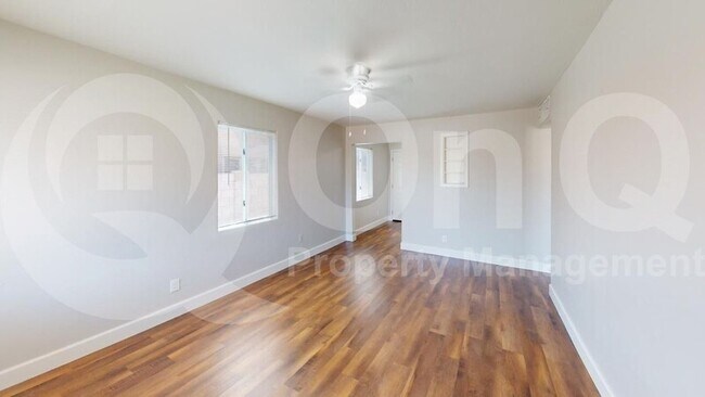 2236 N 28th Pl Phoenix, AZ 85008 photo 4