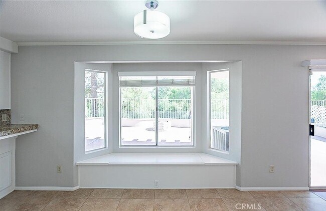 39992 Milkwood Ln Murrieta, CA 92562 photo 4
