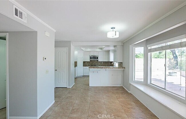 39992 Milkwood Ln Murrieta, CA 92562 photo 3