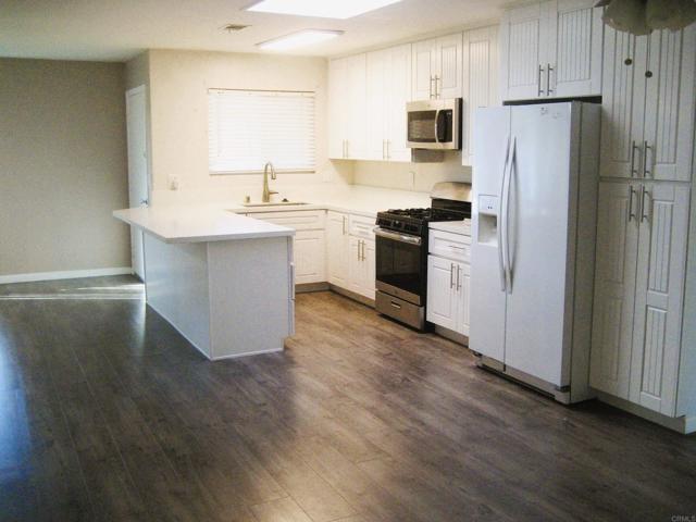 1259 Siggson Ave Escondido, CA 92027 photo 4