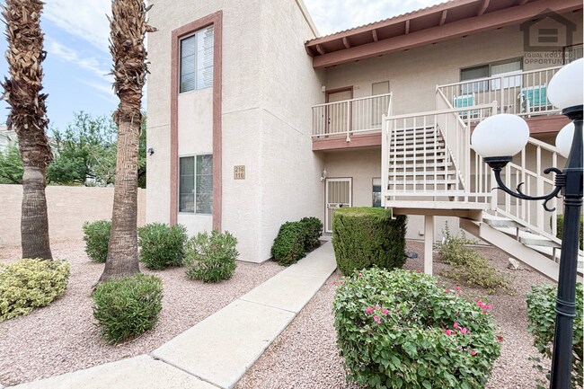 205 N 74th St Mesa, AZ 85207 photo 4