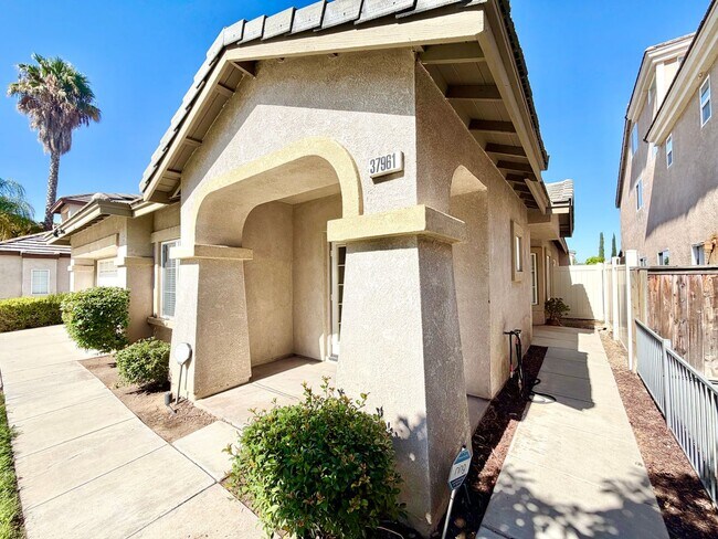 37961 Veranda Way Murrieta, CA 92563 photo 4
