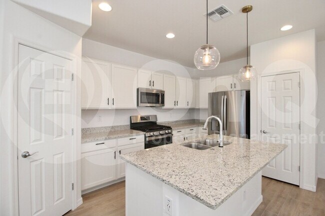 5814 W Wood St Phoenix, AZ 85043 photo 3