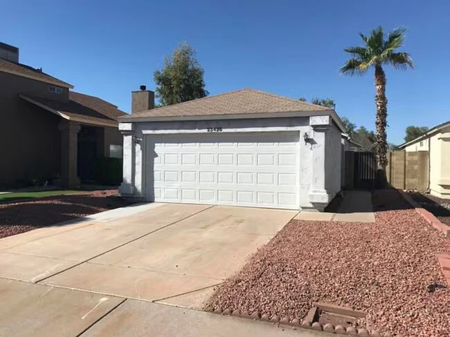 23426 N 40th Ln Glendale, AZ 85310 photo 2