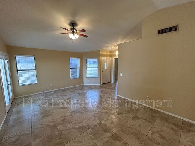 15280 W Eureka Trail Surprise, AZ 85374 photo 2